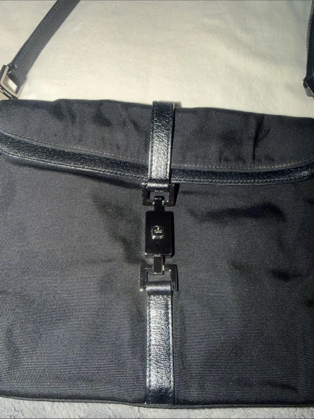Preloved Vintage Gucci Jackie shoulder bag crafted in black nylon with metallic